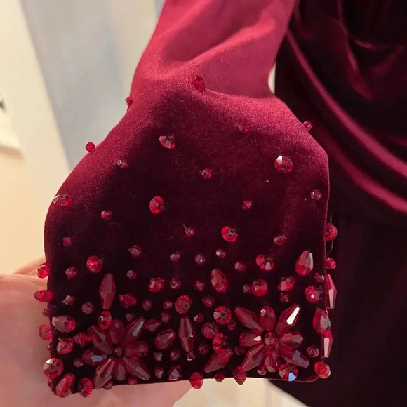 RICKIE FREEMAN FOR TERI JON Mock-Neck Long-Sleeve Stretch Velvet Dress Bead Trim - Picture 4 of 7